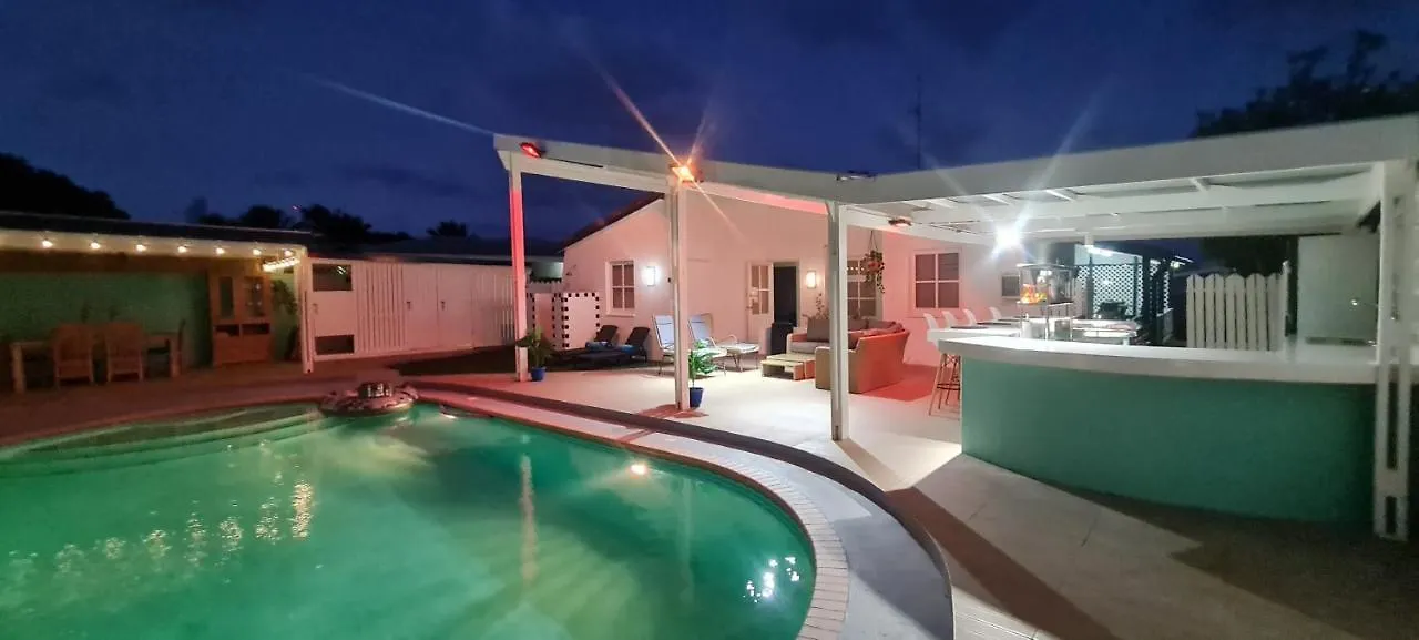 Family Villa With Big Pool And Absolute Privacy Willemstad